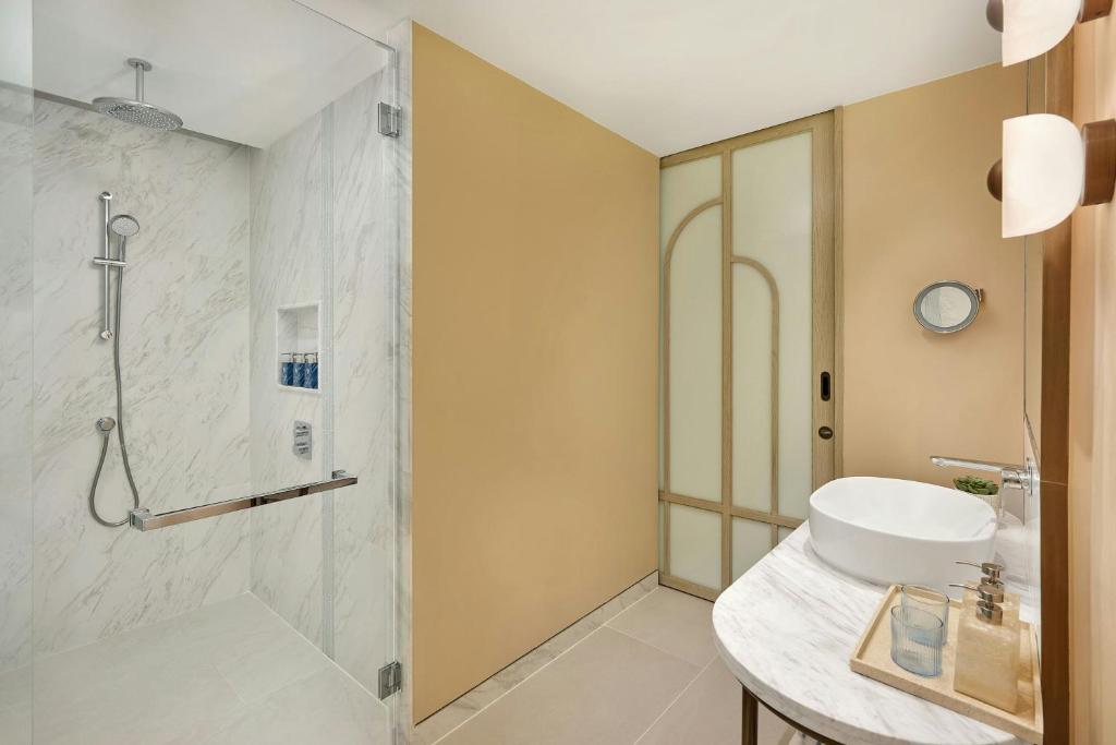 Veranda Resort Phuket, Autograph Collection - 9