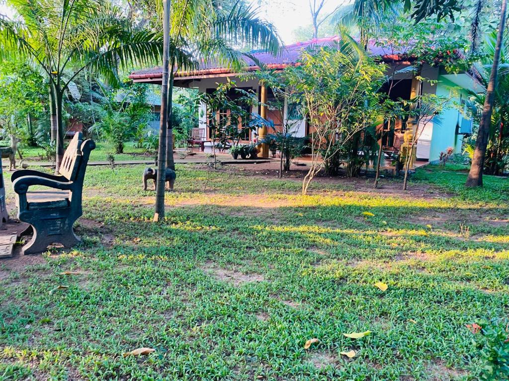Zahrada ubytování Sigiriya Ranasinghe Nature Villa
