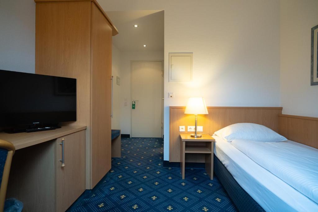 Hotel Am Schlosspark , Wiesbaden - Chambre Simple