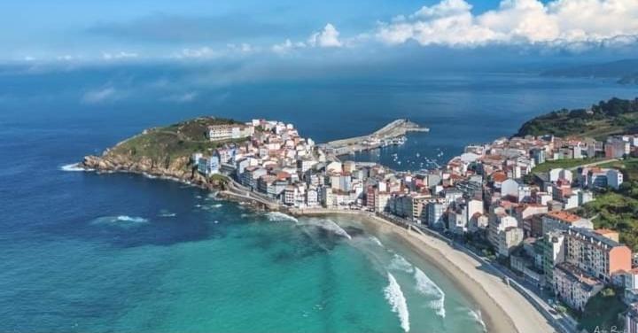 Gallery image of Piso al lado de la playa, ruta de los faros, etc in Malpica