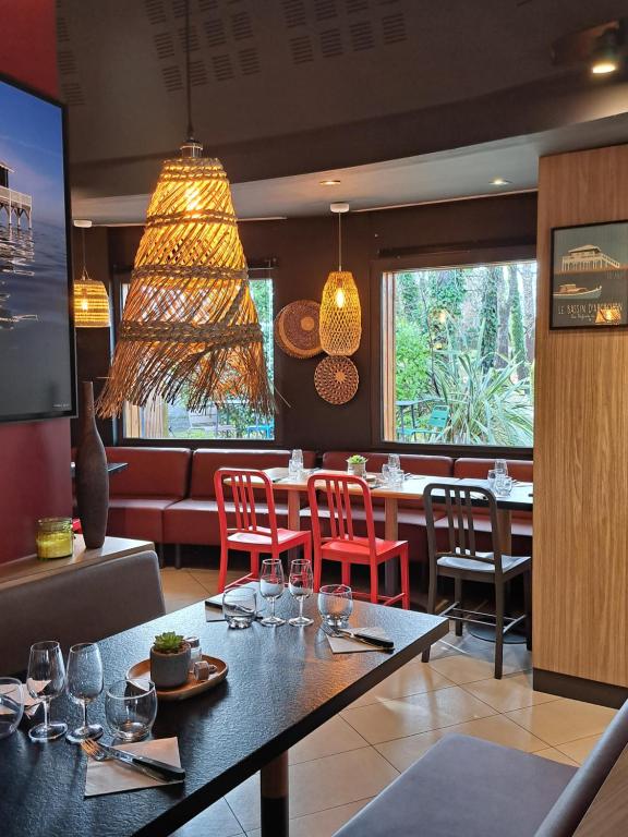 Restaurace v ubytování ibis Arcachon la Teste de Buch