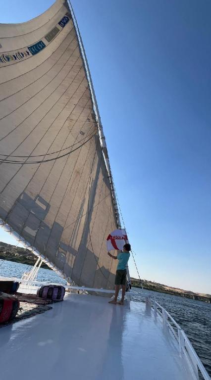Hosté ubytování 2nights Felucca aswan kOmObo
