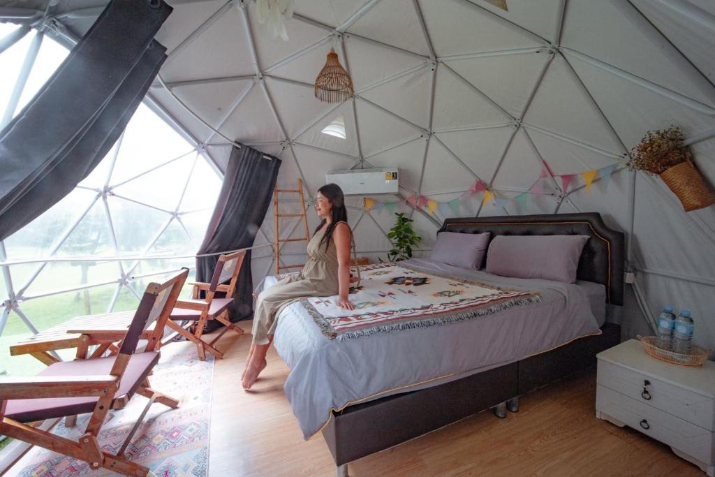 Postel nebo postele na pokoji v ubytování Cha-om camping ชะอม แคมป์ปิ้ง