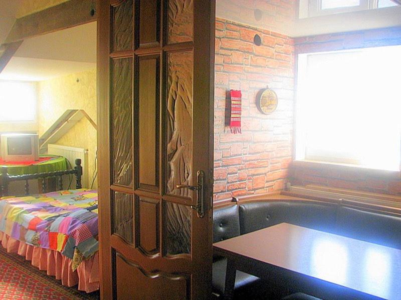 Postel nebo postele na pokoji v ubytování Guest House Irina Tbilisi