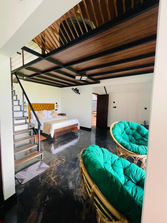 Postel nebo postele na pokoji v ubytování Fern Hill Cabins