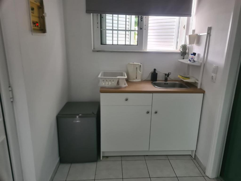 Kuchyň nebo kuchyňský kout v ubytování Cost Mari Almyrida New by ZAGO Boutiqe hotels