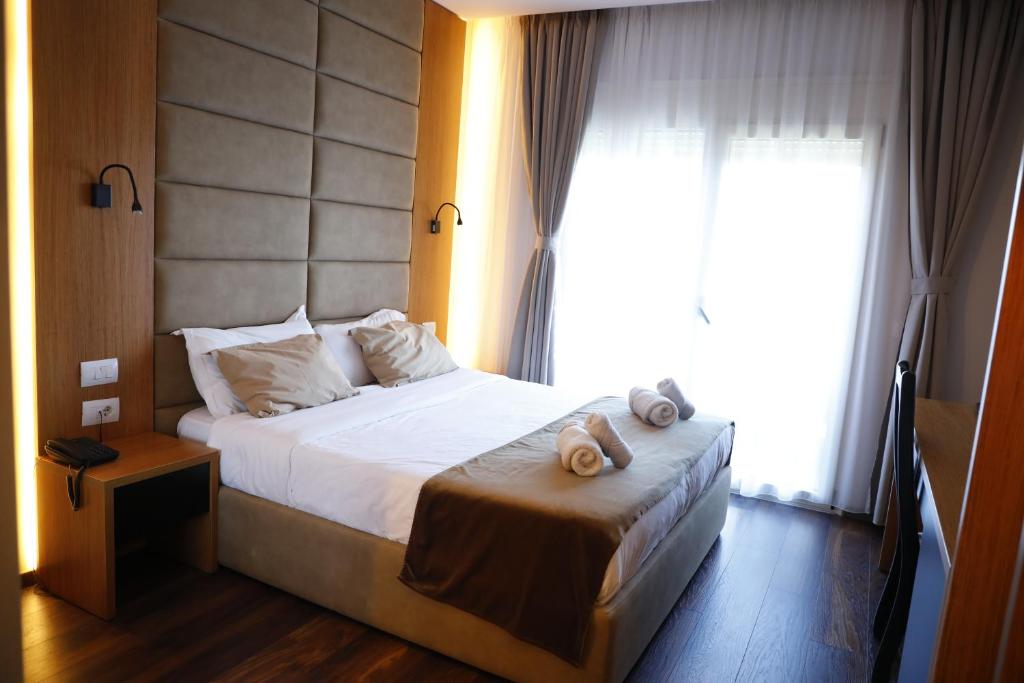 Olivia's Hill Resort - Deluxe Doppelzimmer Mit Balkon