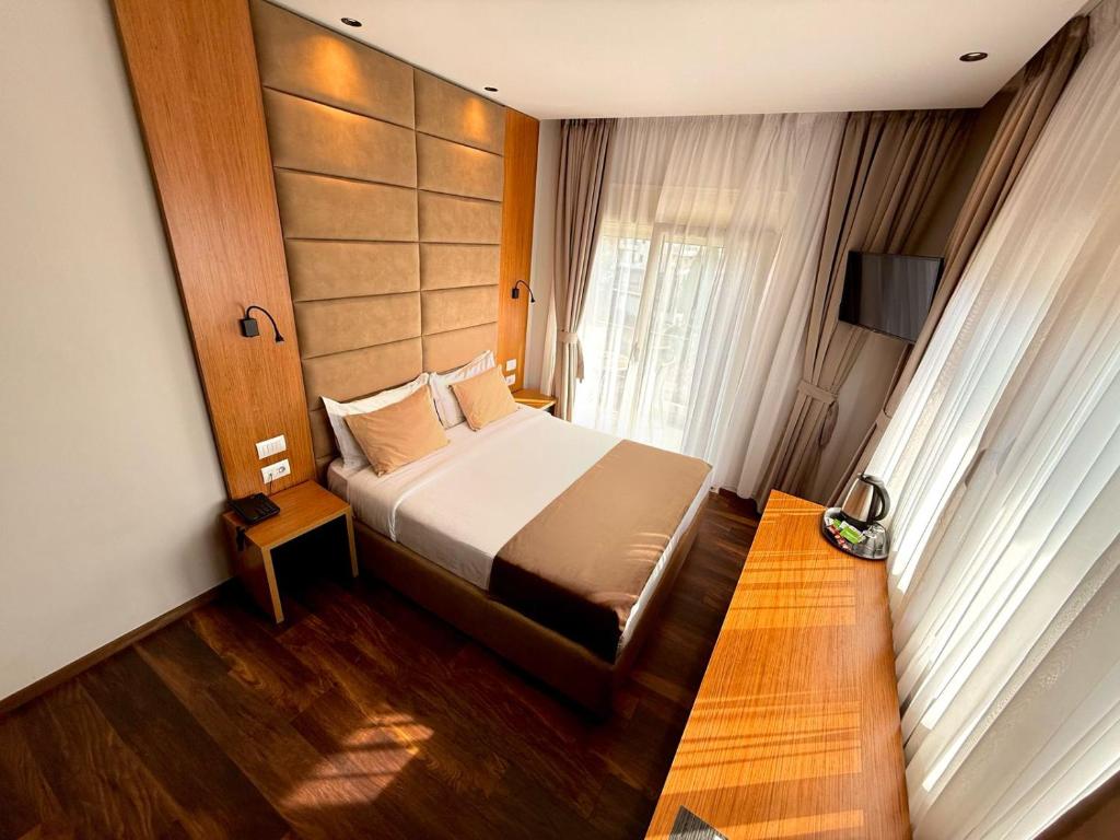 Olivia's Hill Resort - Standard Zimmer Mit Kingsize-Bett
