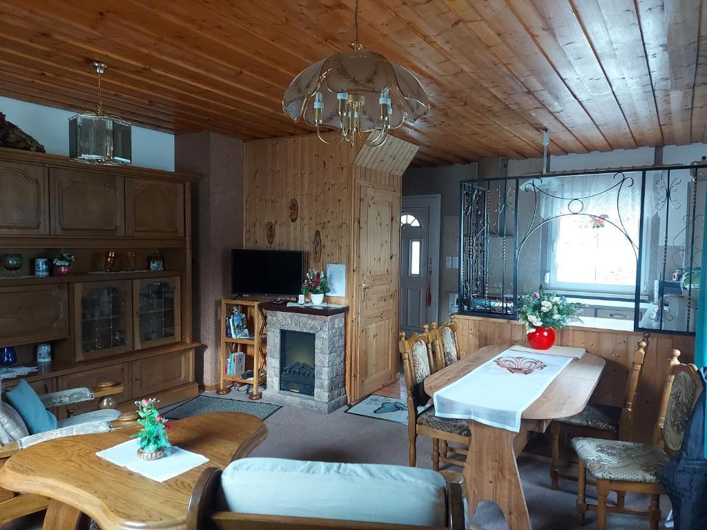 Kuchyň nebo kuchyňský kout v ubytování Ferienwohnung Hähnlein