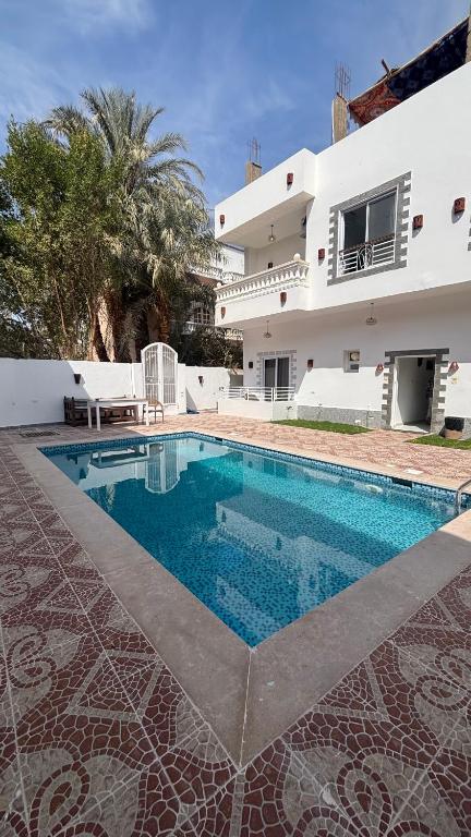 Moon House of Luxor - 12