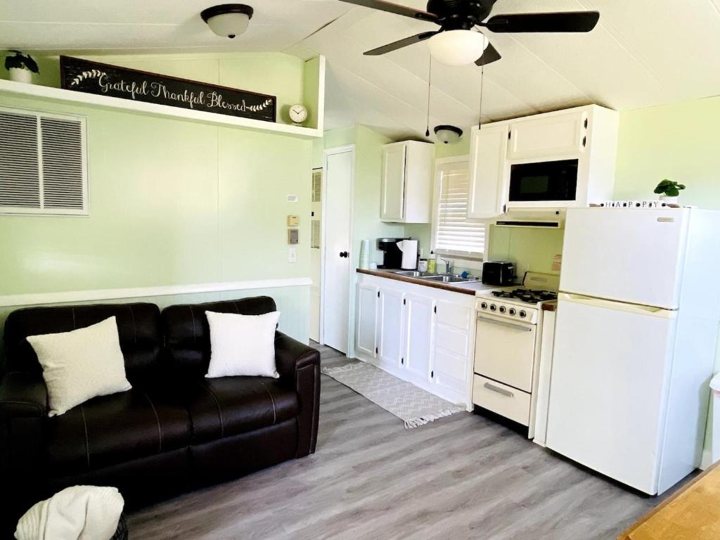 Køkken eller tekøkken på Chic 2BR Home in Jacksonville
