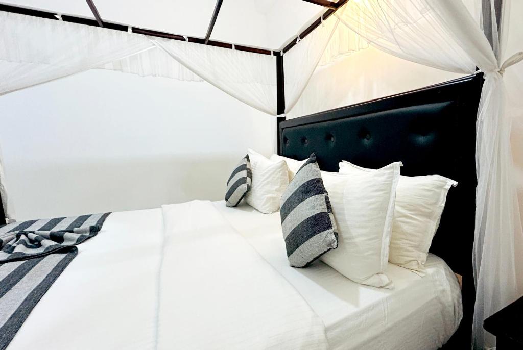 O2 Villas-Weligama - Family Two-Bedroom Apartment With View