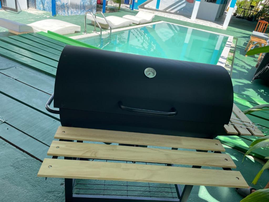 Bazén v ubytování Los Patios Hostel Phuket nebo v jeho okolí