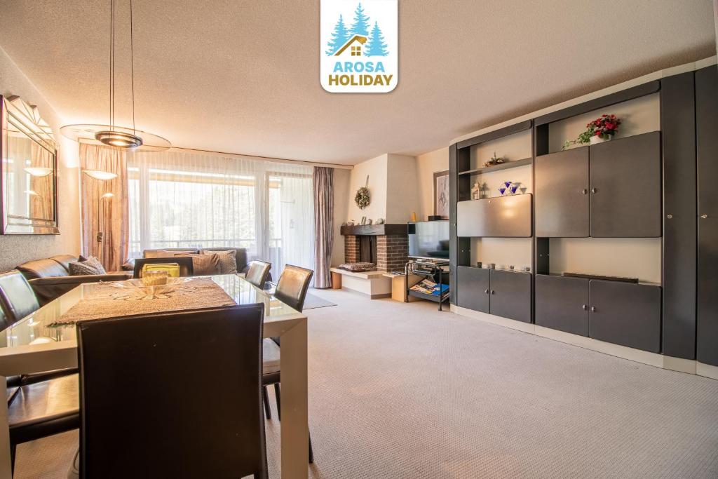 Kuchyň nebo kuchyňský kout v ubytování Rothornblick 39 by Arosa Holiday