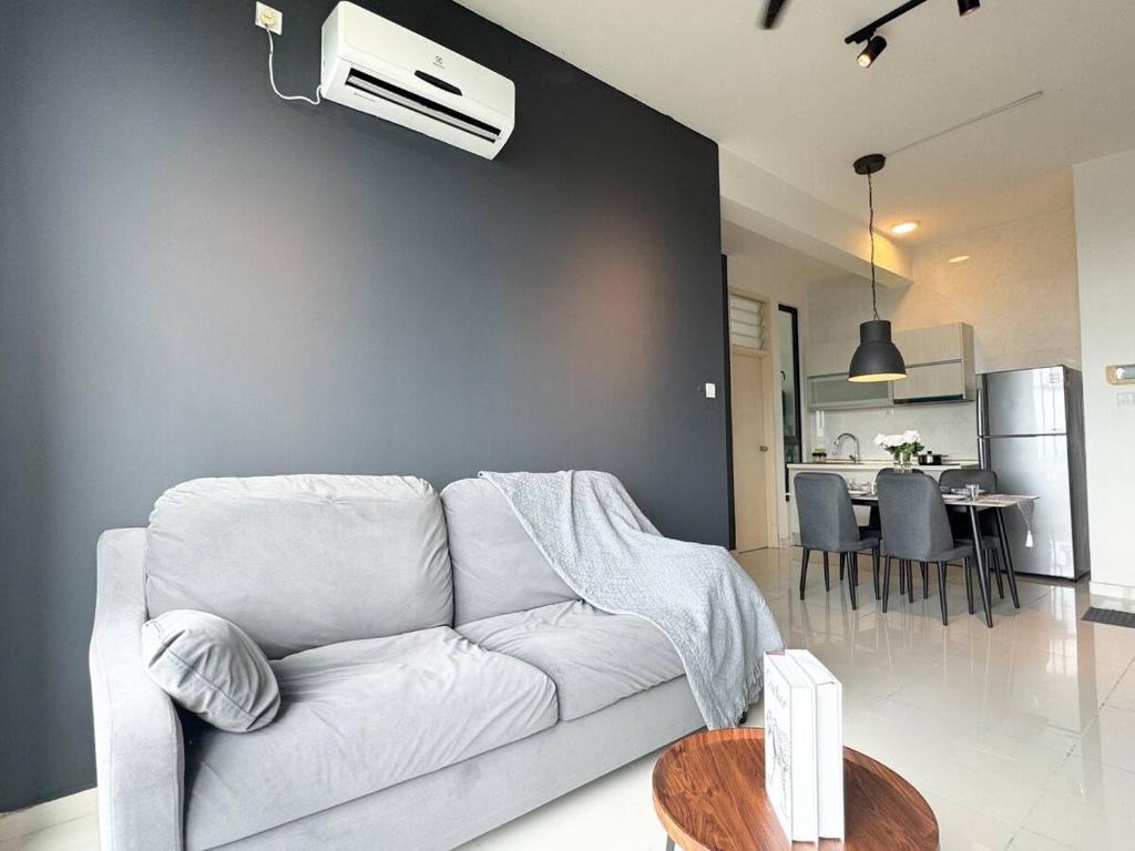 Posezení v ubytování D'Summit Suite by Luxecocoo CK Kempas Setia Tropika