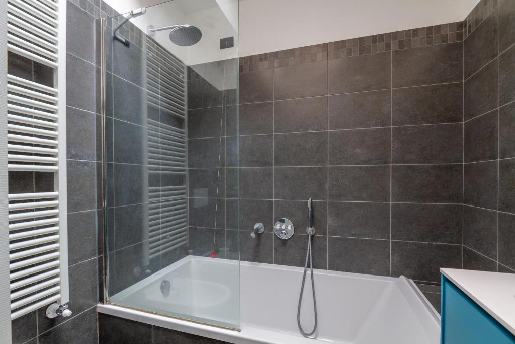 Kúpeľňa v ubytovaní attico in un'oasi di verde sui navigli - NavigliApartments