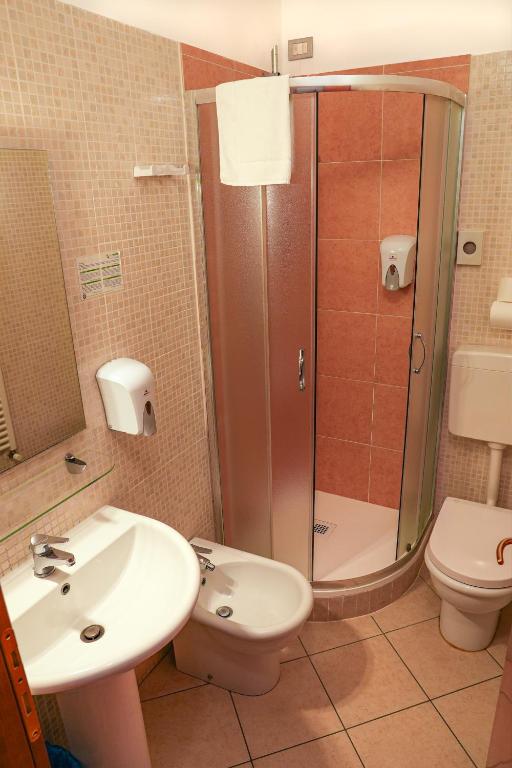 Koupelna v ubytování SMART HOTEL