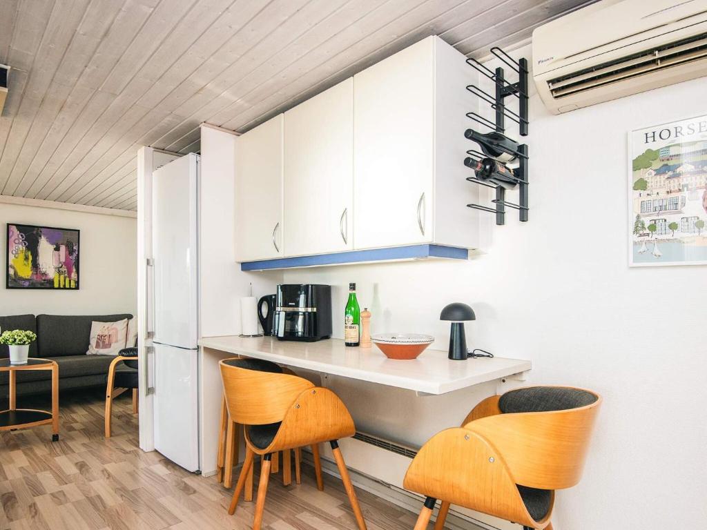 Kuchyň nebo kuchyňský kout v ubytování Seaside Gem in Juelsminde - B B