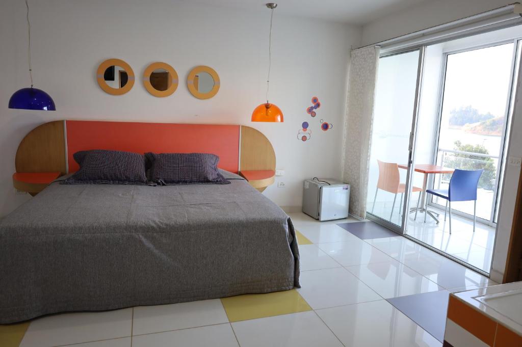 Hotel Portobelo Guatape photo