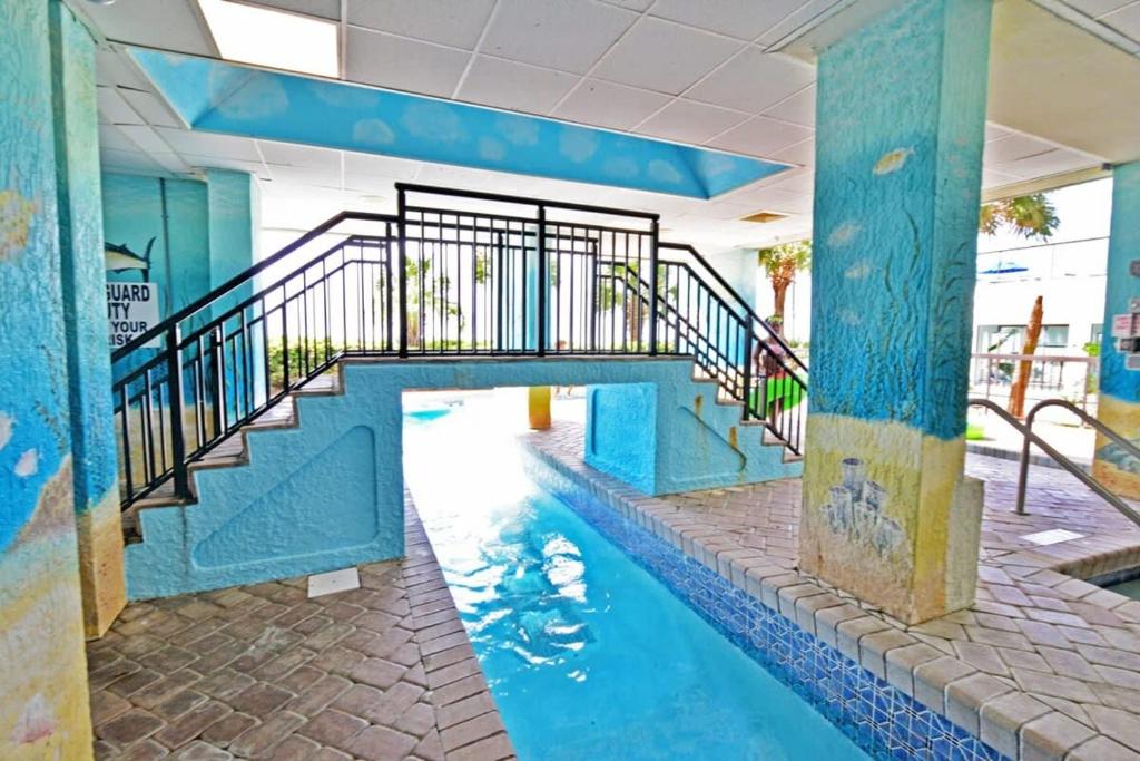 Басейн в Ocean Front Escape with Lazy River або поблизу