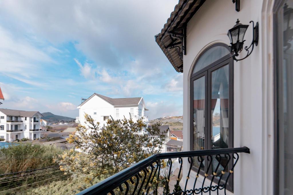 Ban công/sân hiên tại Adalia Villa With ValeyView - O'TEL