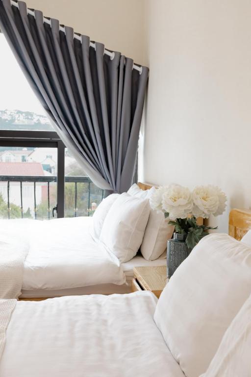 Giường trong phòng chung tại Adalia Villa With ValeyView - O'TEL