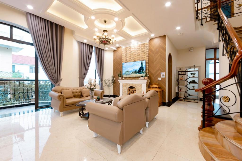 Khu vực ghế ngồi tại Adalia Villa With ValeyView - O'TEL