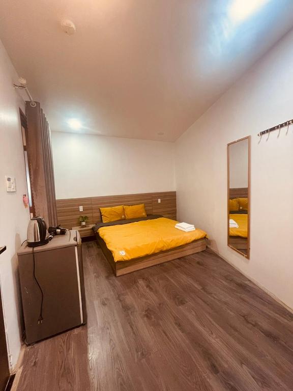 Postel nebo postele na pokoji v ubytování Chang's home