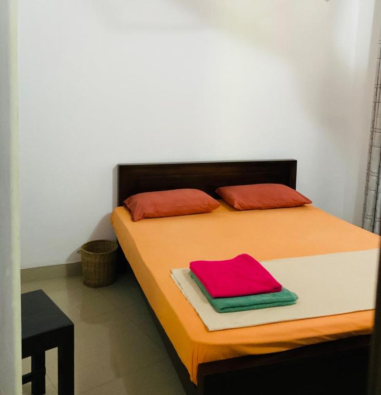 Postel nebo postele na pokoji v ubytování Serendip Villa Holiday HomeTalalla Sri Lanka
