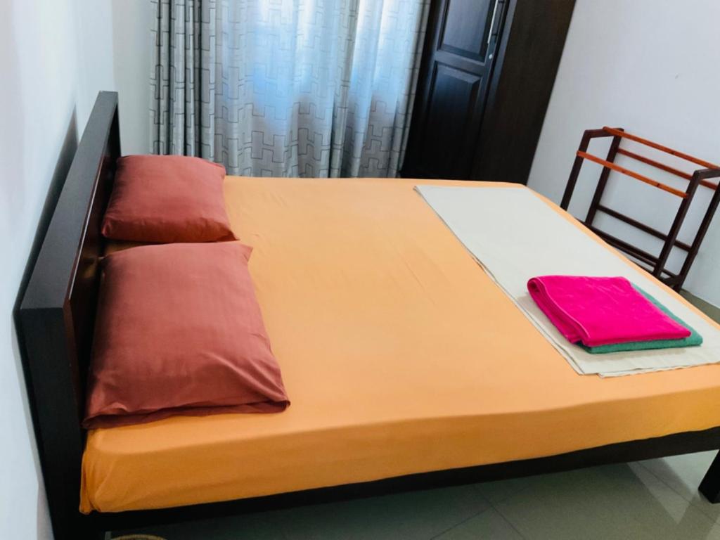Postel nebo postele na pokoji v ubytování Serendip Villa Holiday HomeTalalla Sri Lanka