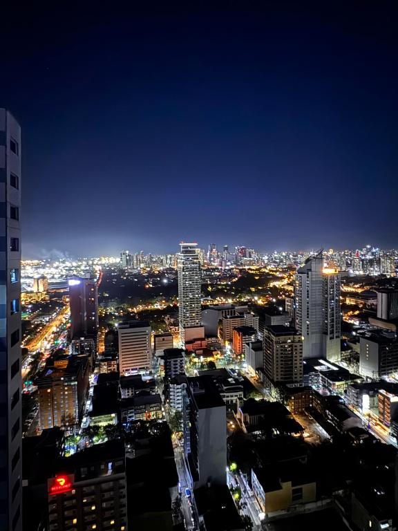 Nespecifikovaný výhled na destinaci Manila nebo výhled na město při pohledu z hotelu