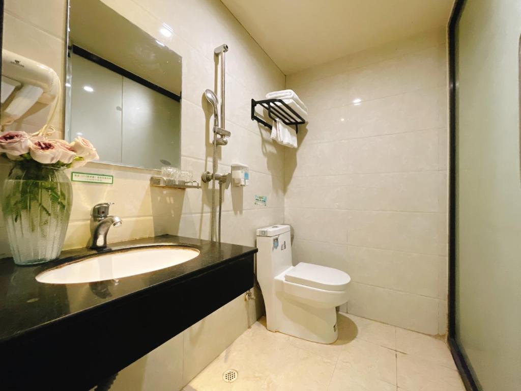Koupelna v ubytování EMi Hotel Guangzhou International Convention and Exhibition Center Guangzhou Tower Branch