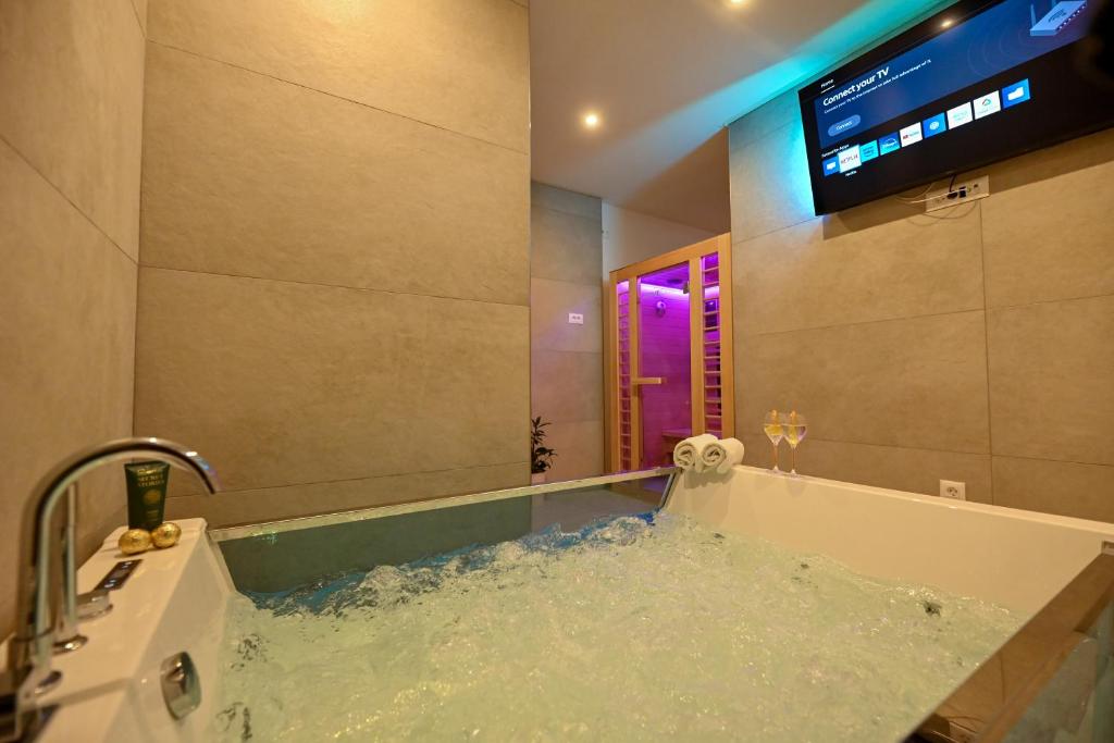 Fotografia z galérie ubytovania luxury apartment with garden jacuzzi and wellness v Trogiri