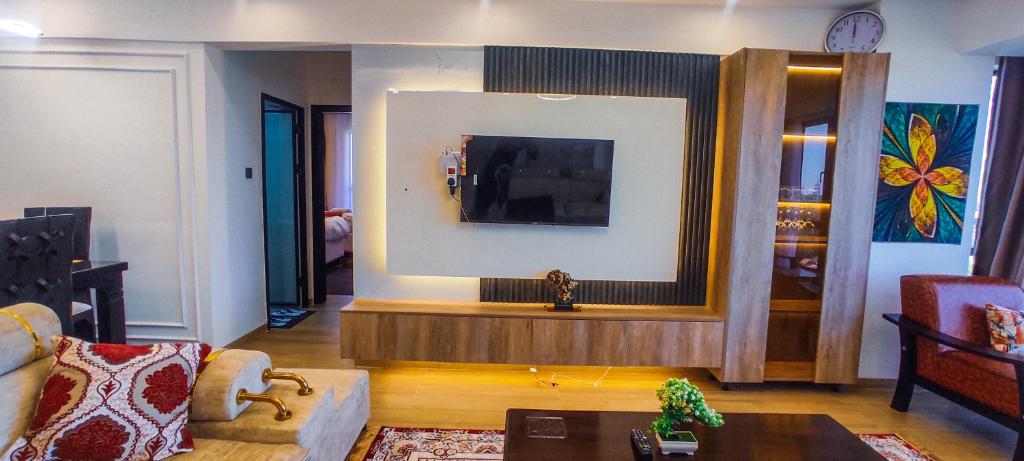 Posezení v ubytování Stone Age Nairobi --- Rooftop Pool & Lounge, Gym, Games room, Office Space