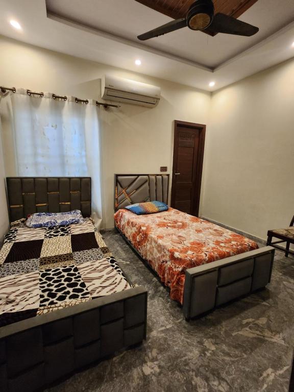 House Portion with One Bedroom in Johar Town Lahore