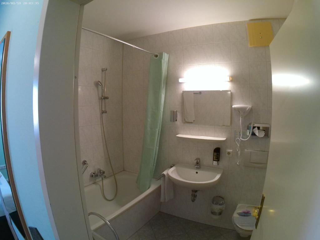 Koupelna v ubytování Hotel Thannhof