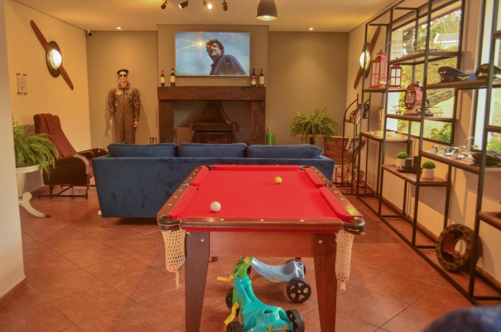 TV a/nebo společenská místnost v ubytování Pousada Constellation Lodge