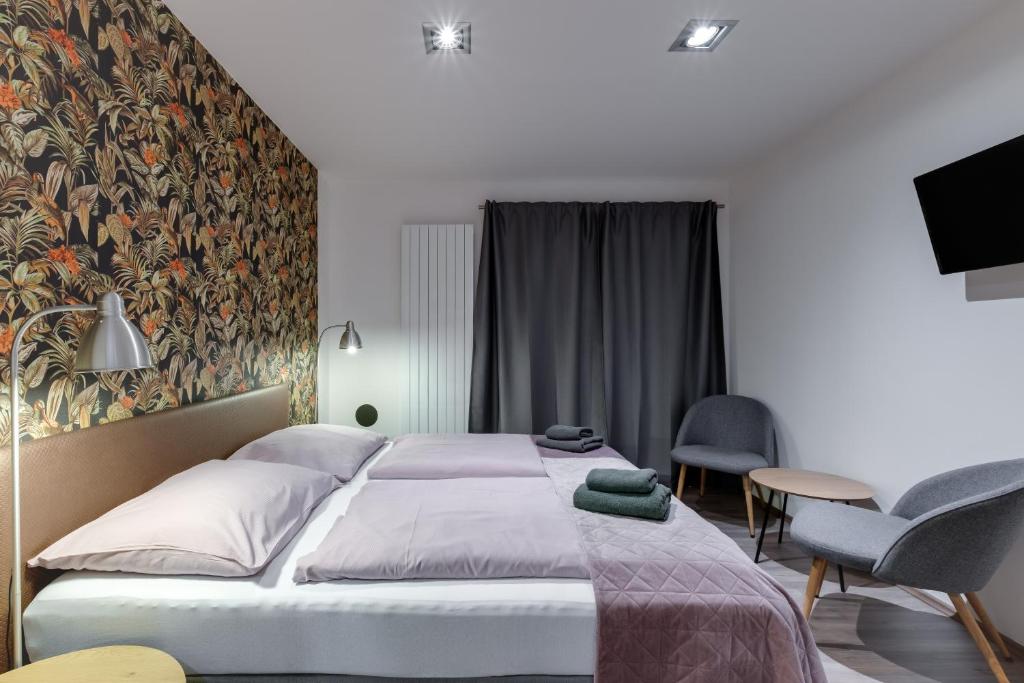 VV hotel & apartments - 15