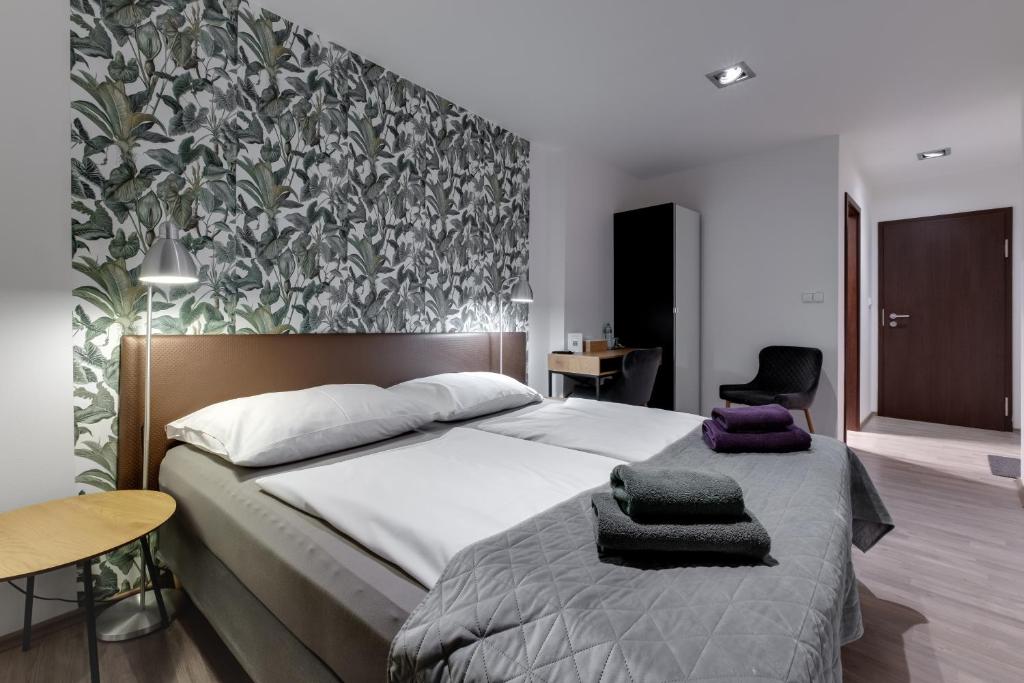 VV hotel & apartments - 19