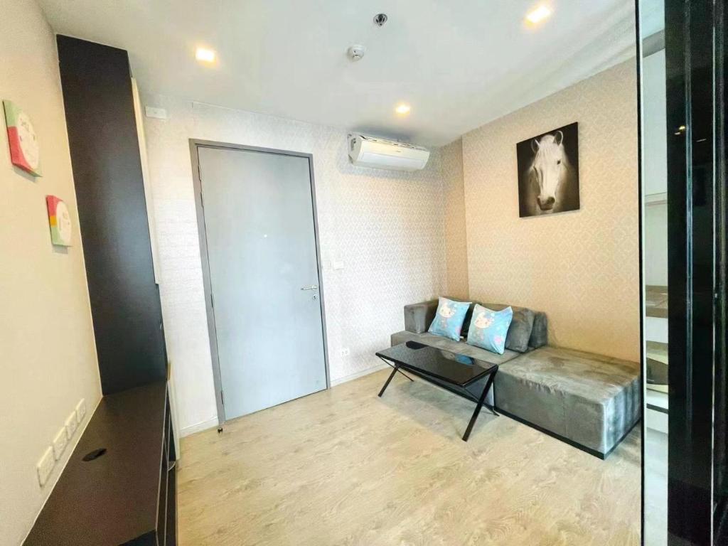 Ruang duduk di The Base市中心网红超大泳池 高速网络