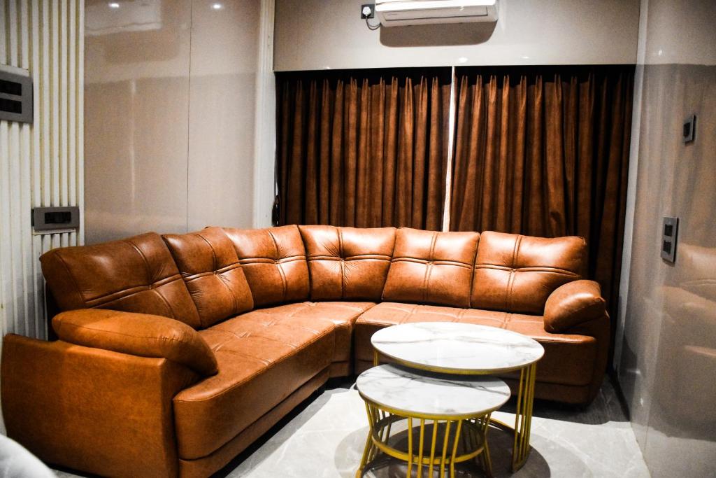 Posezení v ubytování Hotel Hello Jeypore