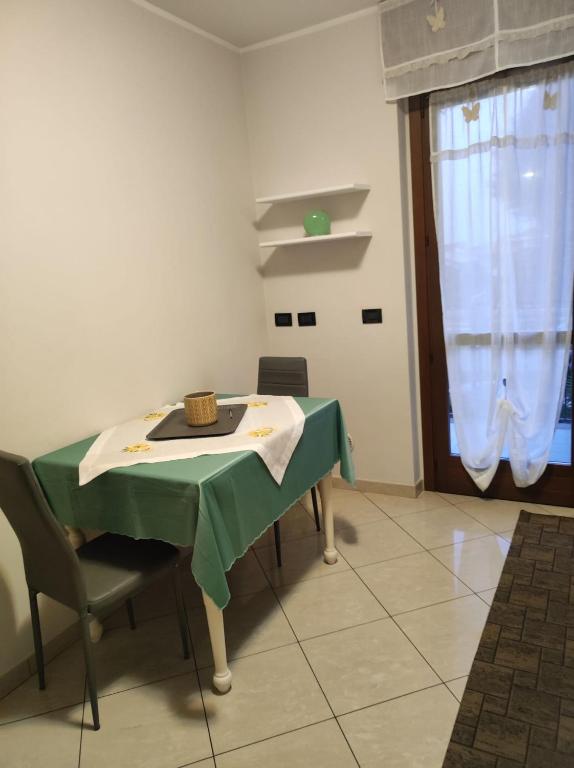 Fotografie z fotogalerie ubytování Spazioso appartamento su due piani v destinaci Leinì