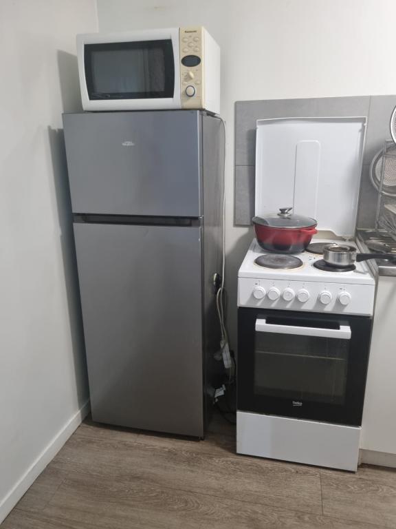 Η κουζίνα ή μικρή κουζίνα στο Nice stay close to paris