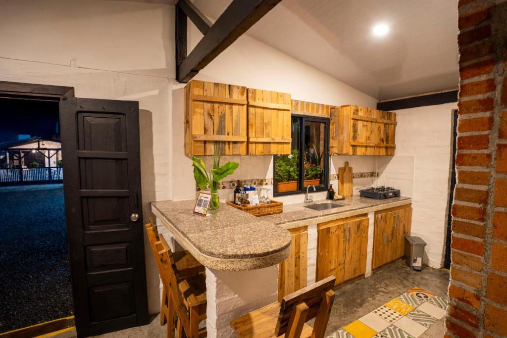 Kuchyň nebo kuchyňský kout v ubytování La Herradura lodge