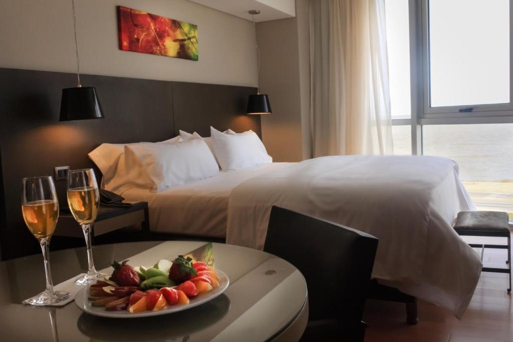 Postel nebo postele na pokoji v ubytování AXSUR Design Hotel