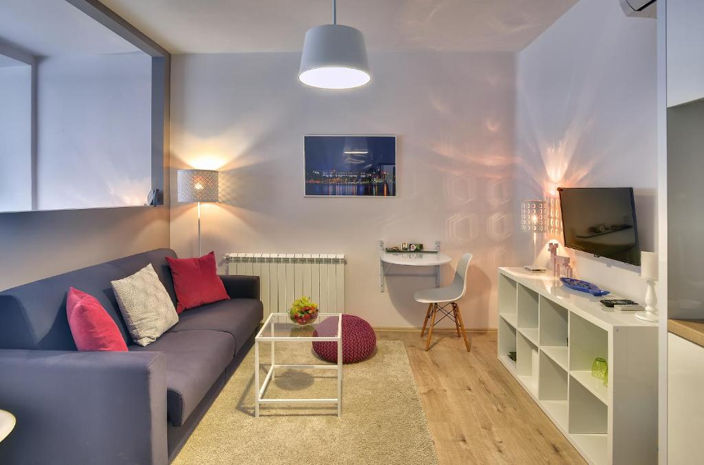 D&A Center Apartments with FREE Parking - 18