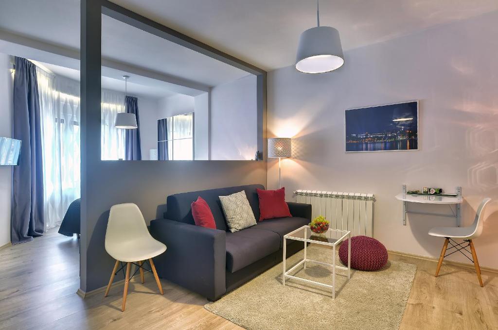 D&A Center Apartments with FREE Parking - 14