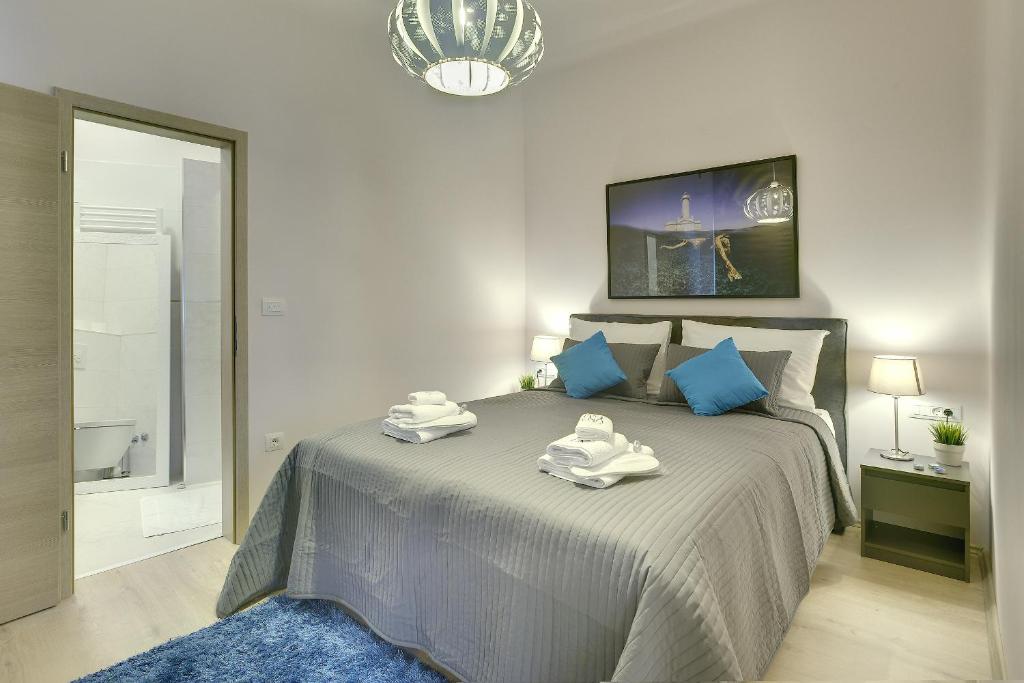 D&A Center Apartments with FREE Parking - 19