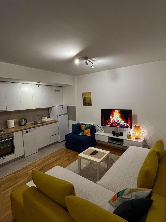 Modern Rajcikk Apartment nearby downtown & Vardar river