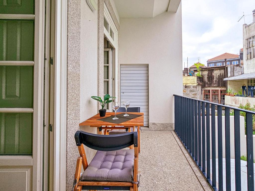 Balkón nebo terasa v ubytování Loft w. private balcony and AC few steps to river
